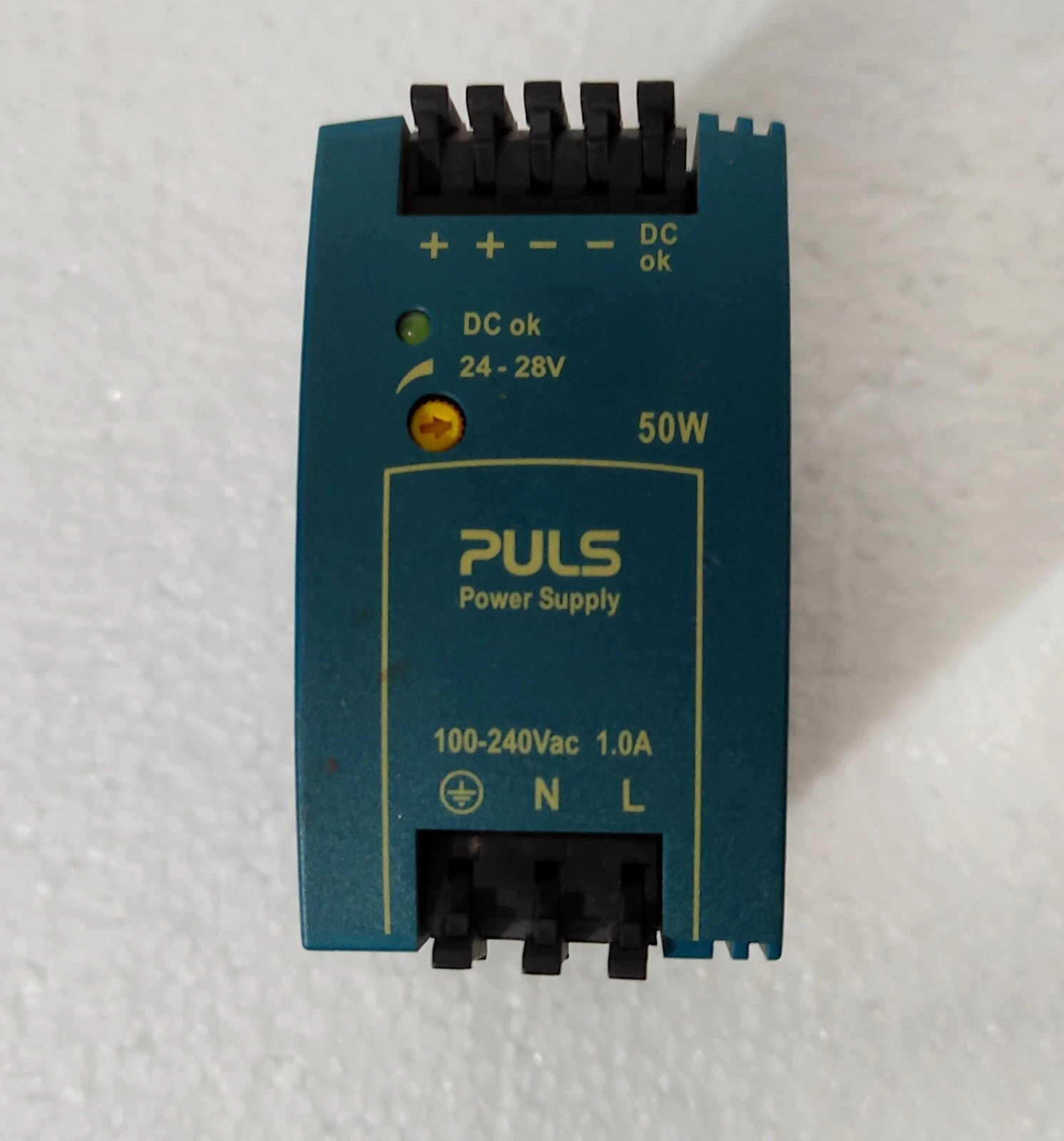 PULS ML50.100 POWER SUPPLY 50 WATT 100-240VAC INPUT 24-28VDC OUTPUT